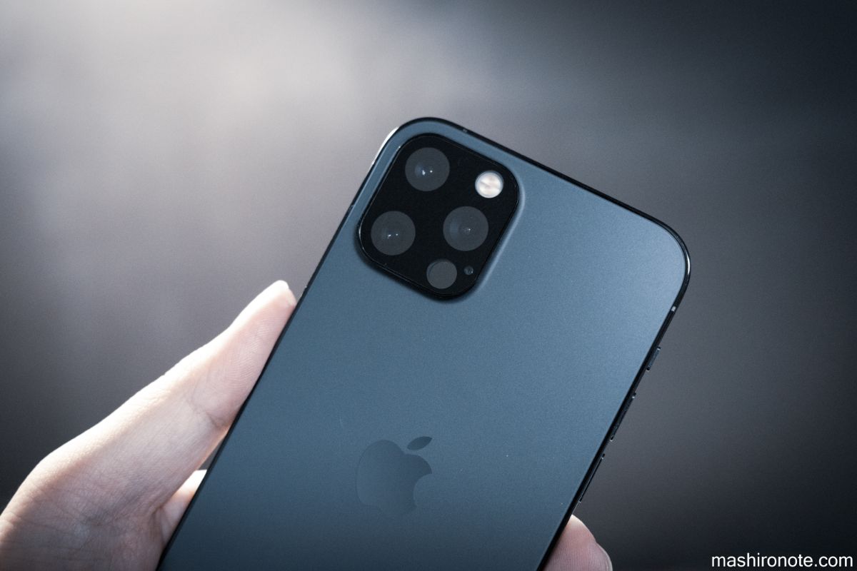レビュー】iPhone 12 Proのカメラレンズ保護ガラス（ブラック）でイメージ一新 - ましろNOTE